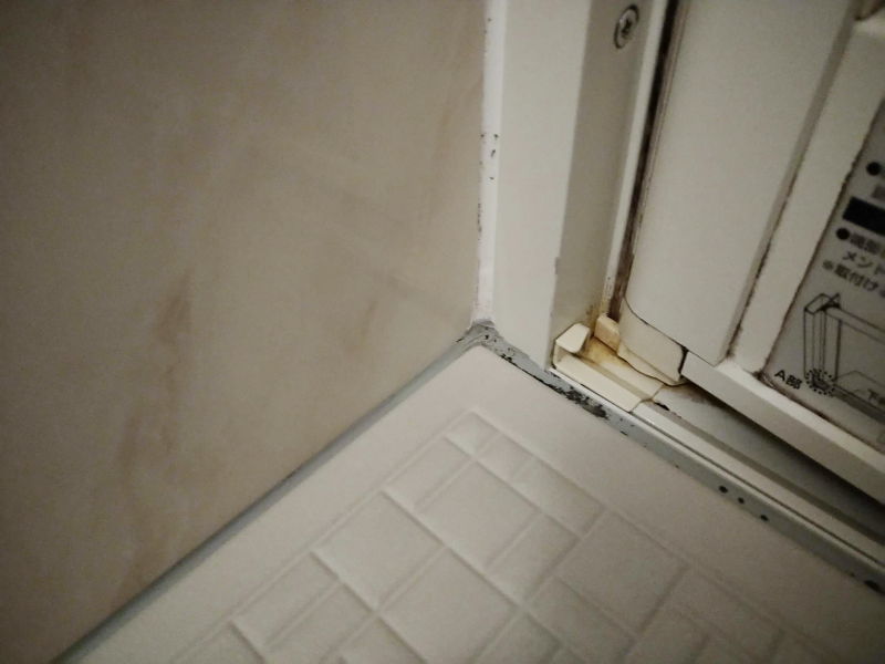 ゴムパッキン用カビキラーの実力を見た これは本当に効くので超お勧め でも 使い方にちょっとコツがあります ポテポテの月イチ管釣り 毎日子育て